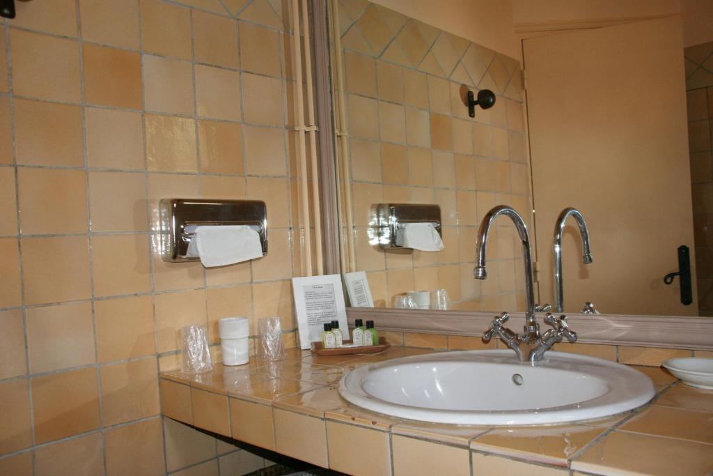 Auberge des Glycines Porquerolles Zimmer foto